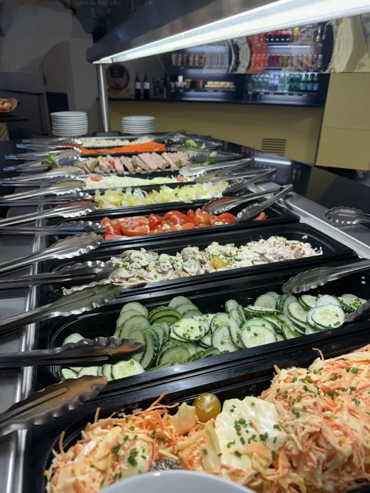 Self-service restaurant near Authie