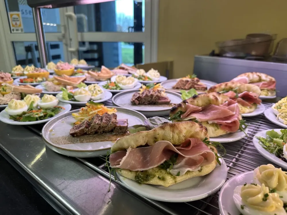 Event catering near Authie